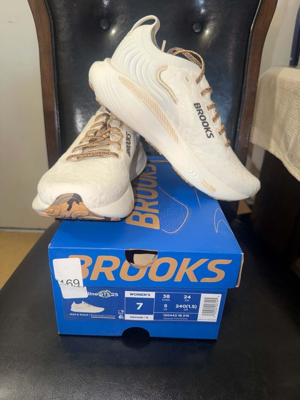Brooks Adrenaline GTS 25 Women 7.0 B Running Walking Shoes Coconut Crème Leopard